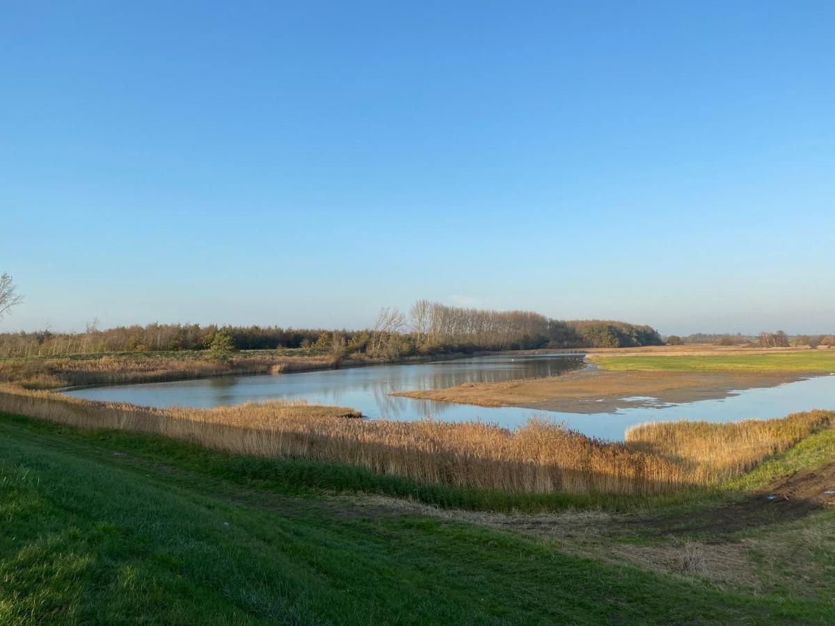 Bungalow Scheldezicht In Zeeland Dicht Bij Zee Scherpenisse Екстер'єр фото
